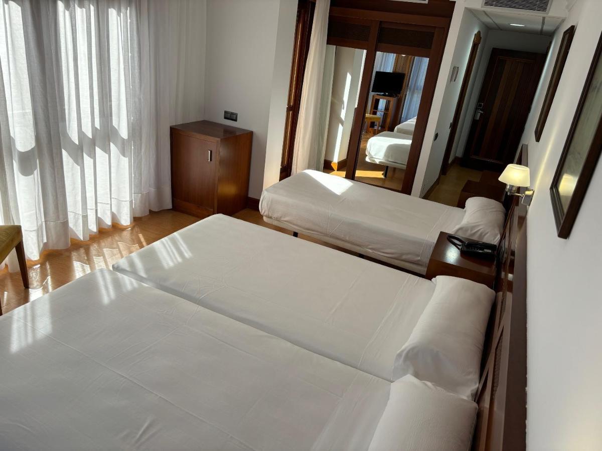 Gran Hotel Liber & Spa Playa Golf Noja Kültér fotó