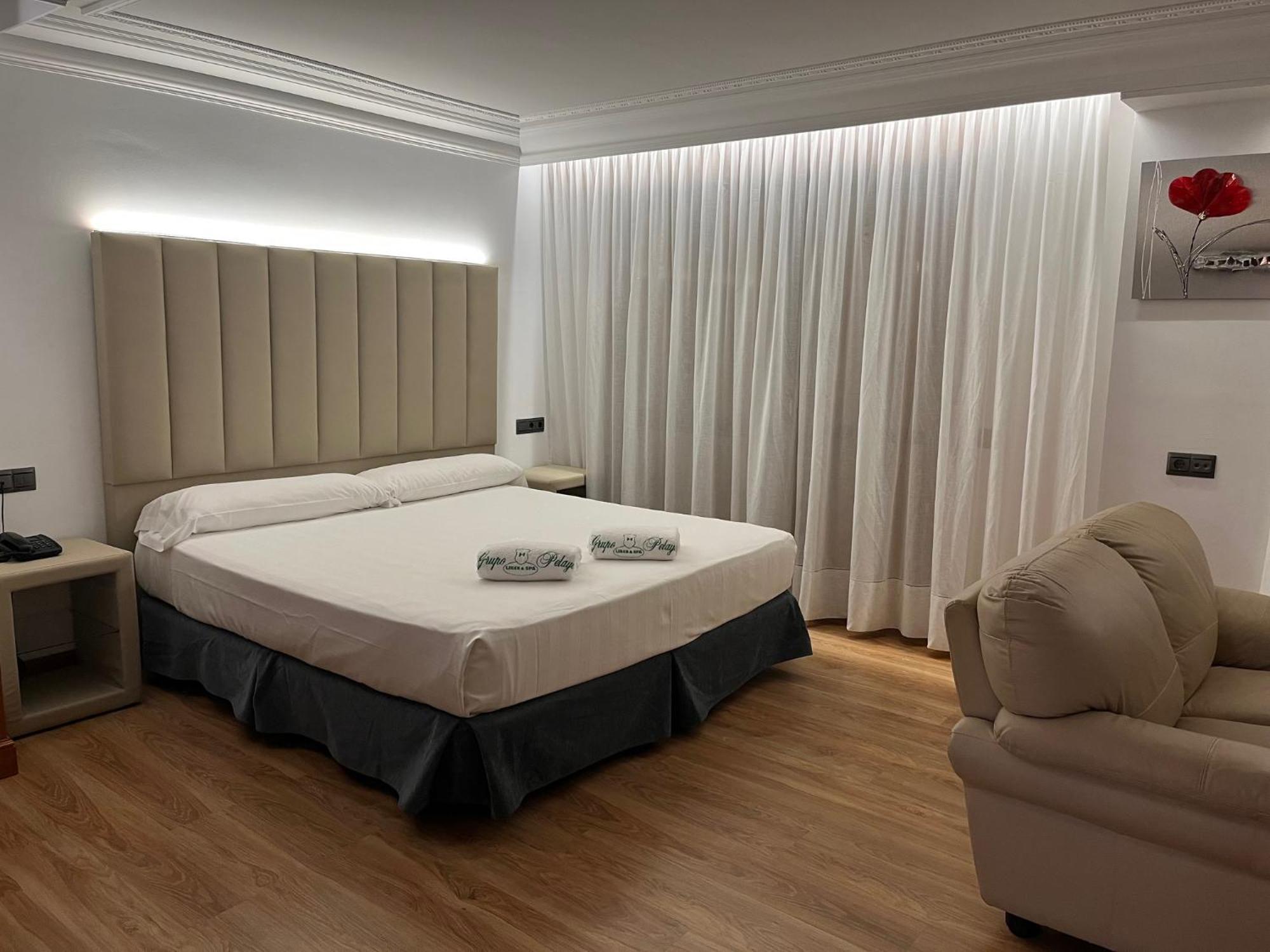 Gran Hotel Liber & Spa Playa Golf Noja Kültér fotó