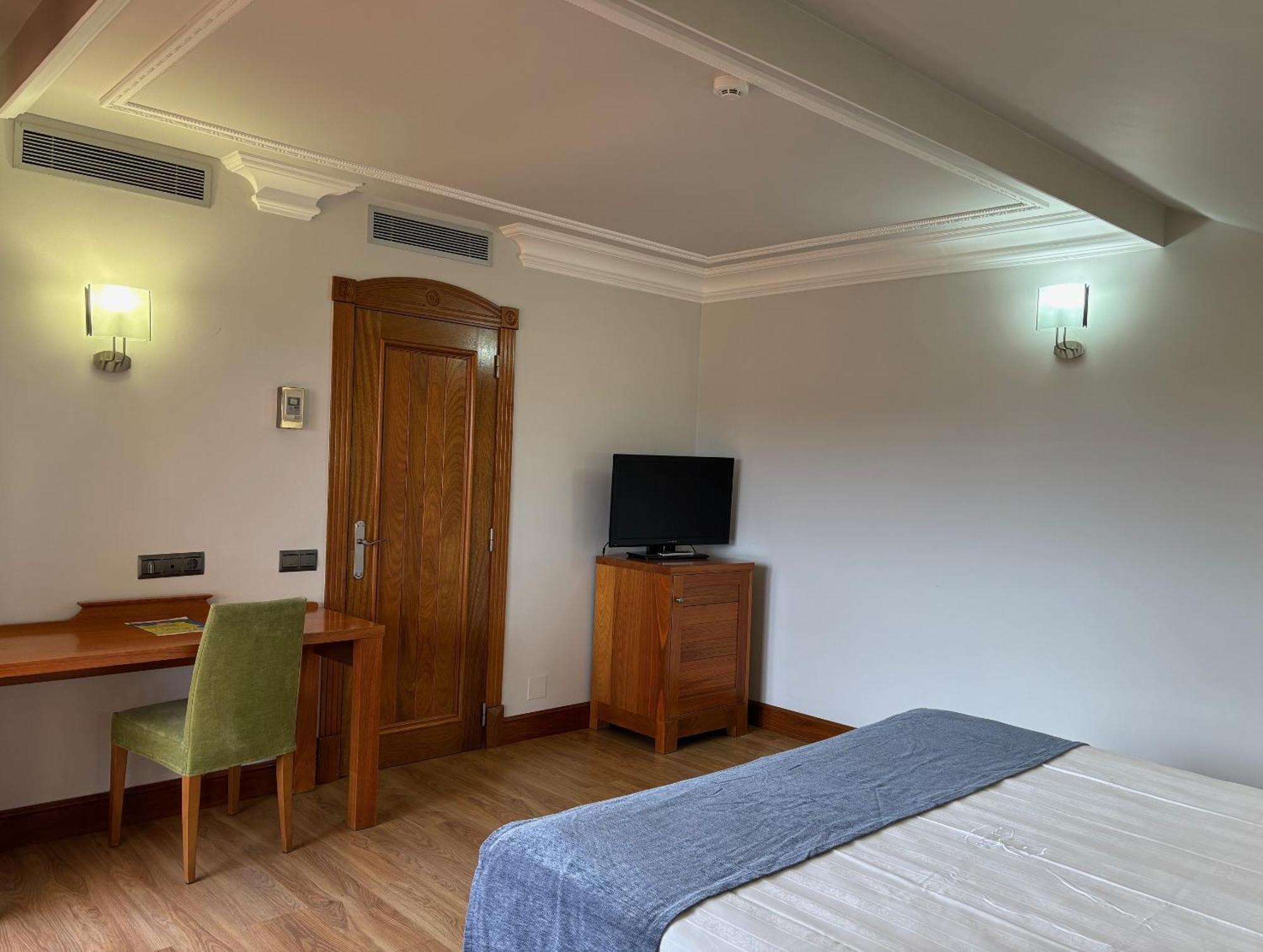 Gran Hotel Liber & Spa Playa Golf Noja Kültér fotó