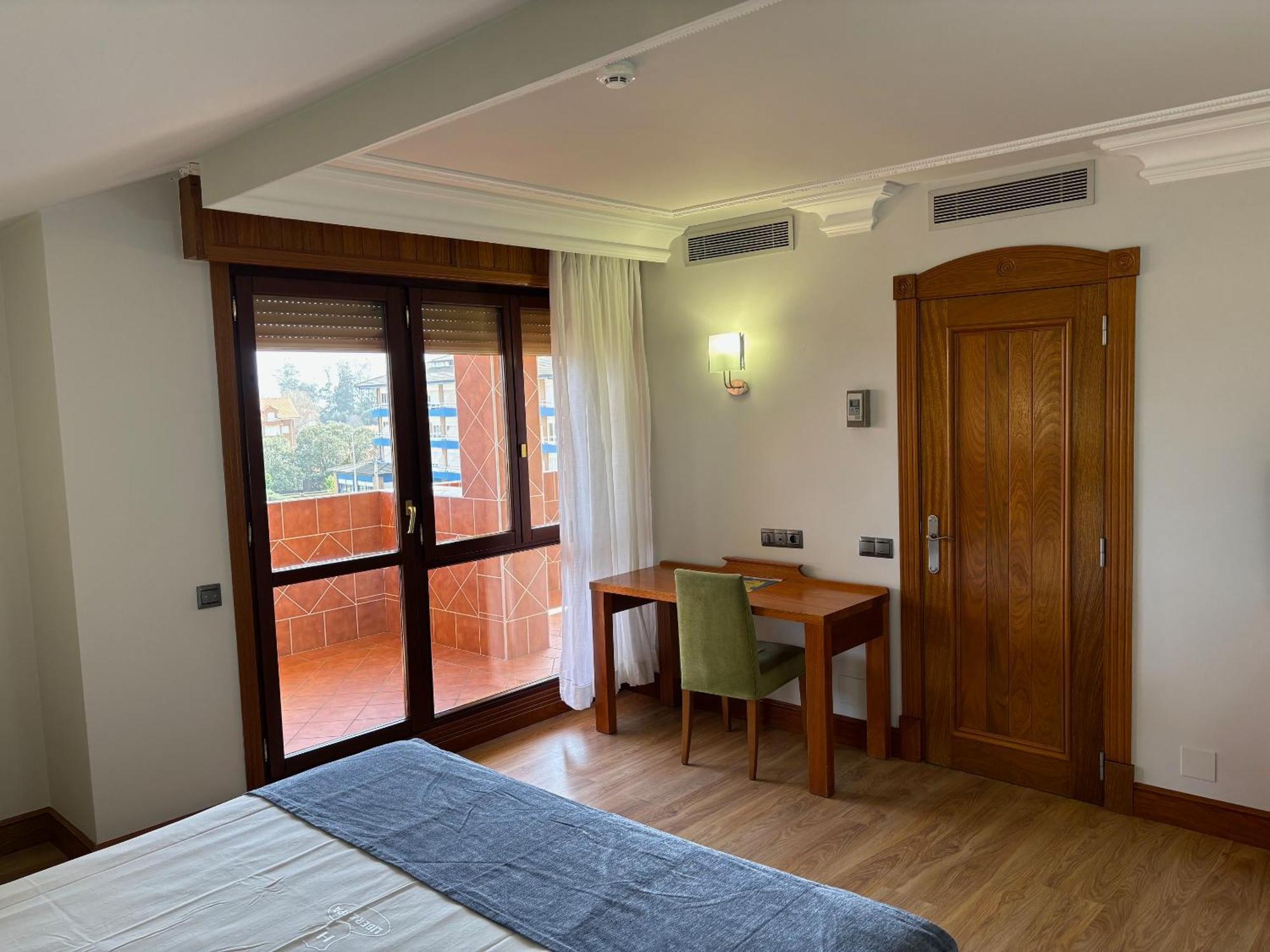 Gran Hotel Liber & Spa Playa Golf Noja Kültér fotó
